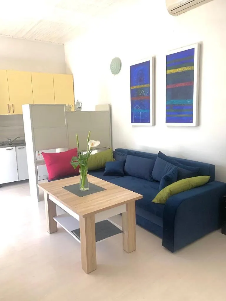 Apartment Art Adriatic 푸나트 0*,